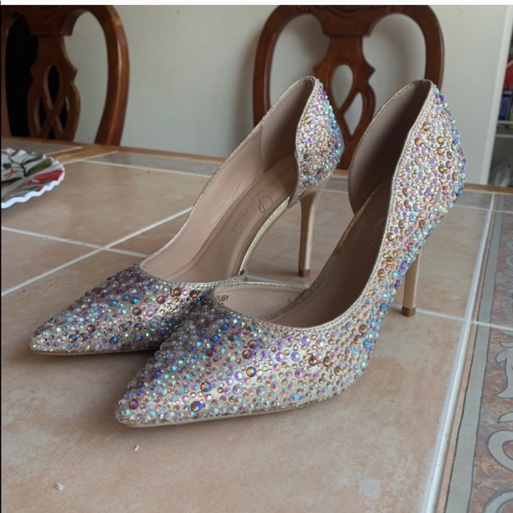 Gorgeous studded Lauren Lorraine heels. 9.5